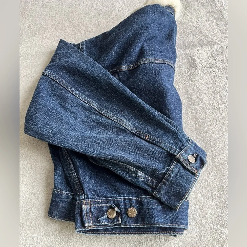 Vintage Levi's Fur Collar Denim Trucker Jacket Women's Size M USA - Picture 6 of 10